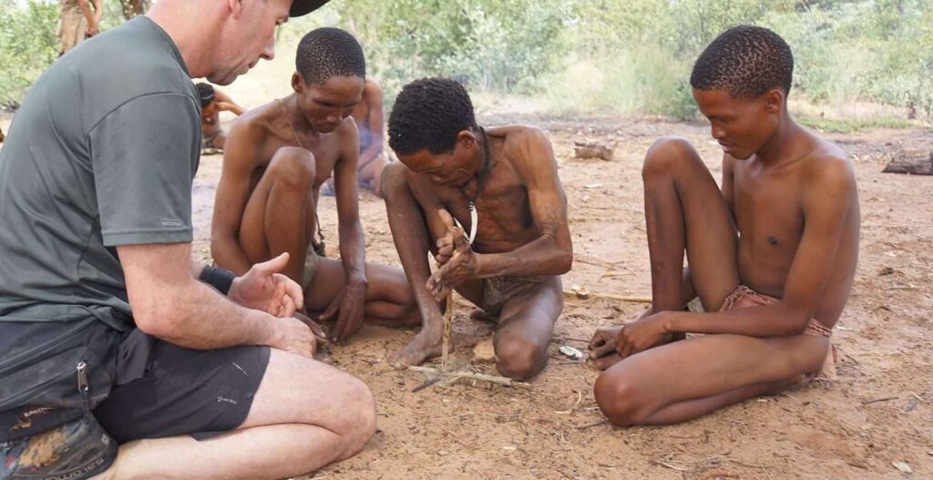 Feuer machen in Namibia Wildnispädagogik
